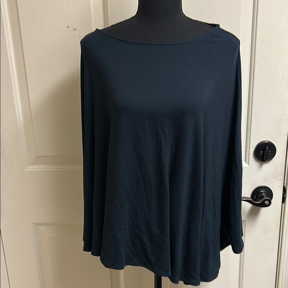 Kate Landry Black Light weight Poncho, One size, New with tags
